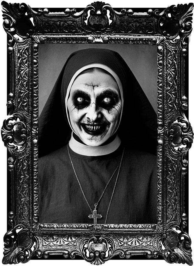 Klistermærke - Billede af besat nonne