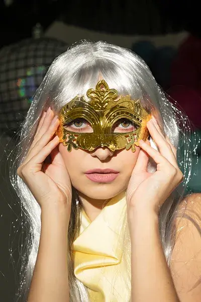 Øjenmaske - Carnival i guld plast