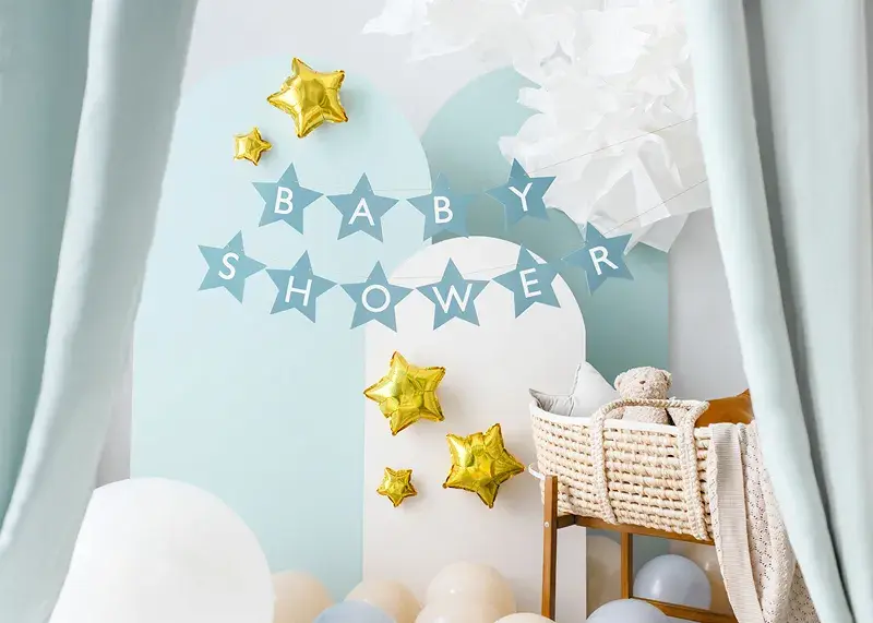 Baby shower stjerneguirlande i lyseblå