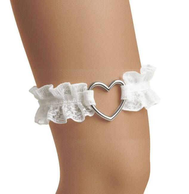 Strømpebånd i hvid med stort hjerte