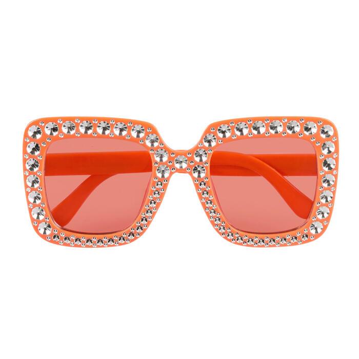 Elton John briller i Orange bling