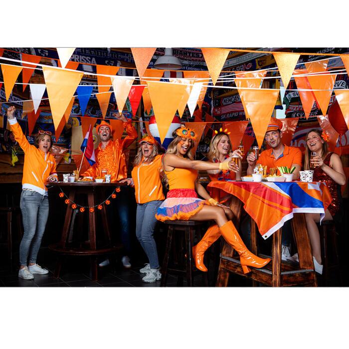Elton John briller i Orange bling