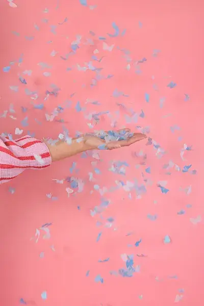 Gender reveal konfettirør med sommerfugle