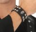 Punk armbånd med kranie og nitter