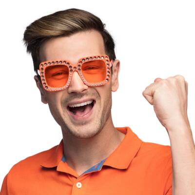 Elton John briller i Orange bling